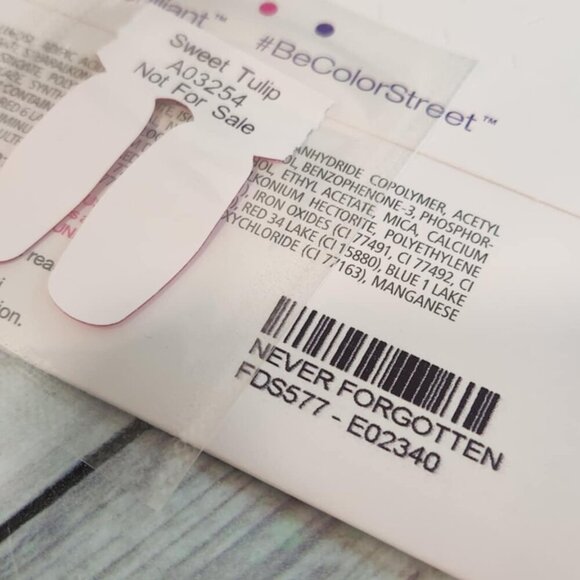 Retired Color Street- Never Forgotten Nail Polish Set - Picture 7 of 7